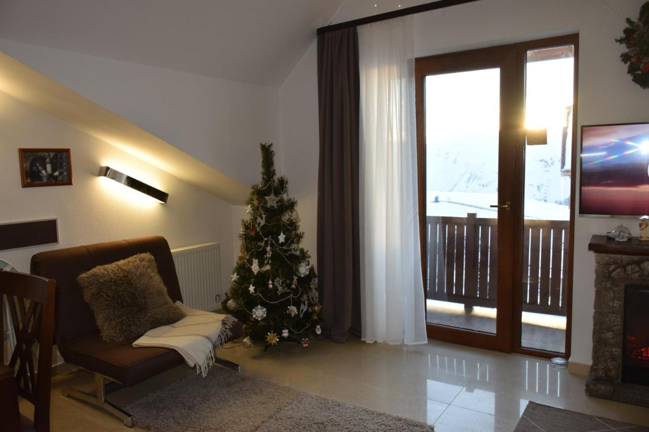 Happy Holidays Apartments In New Gudauri Exteriör bild