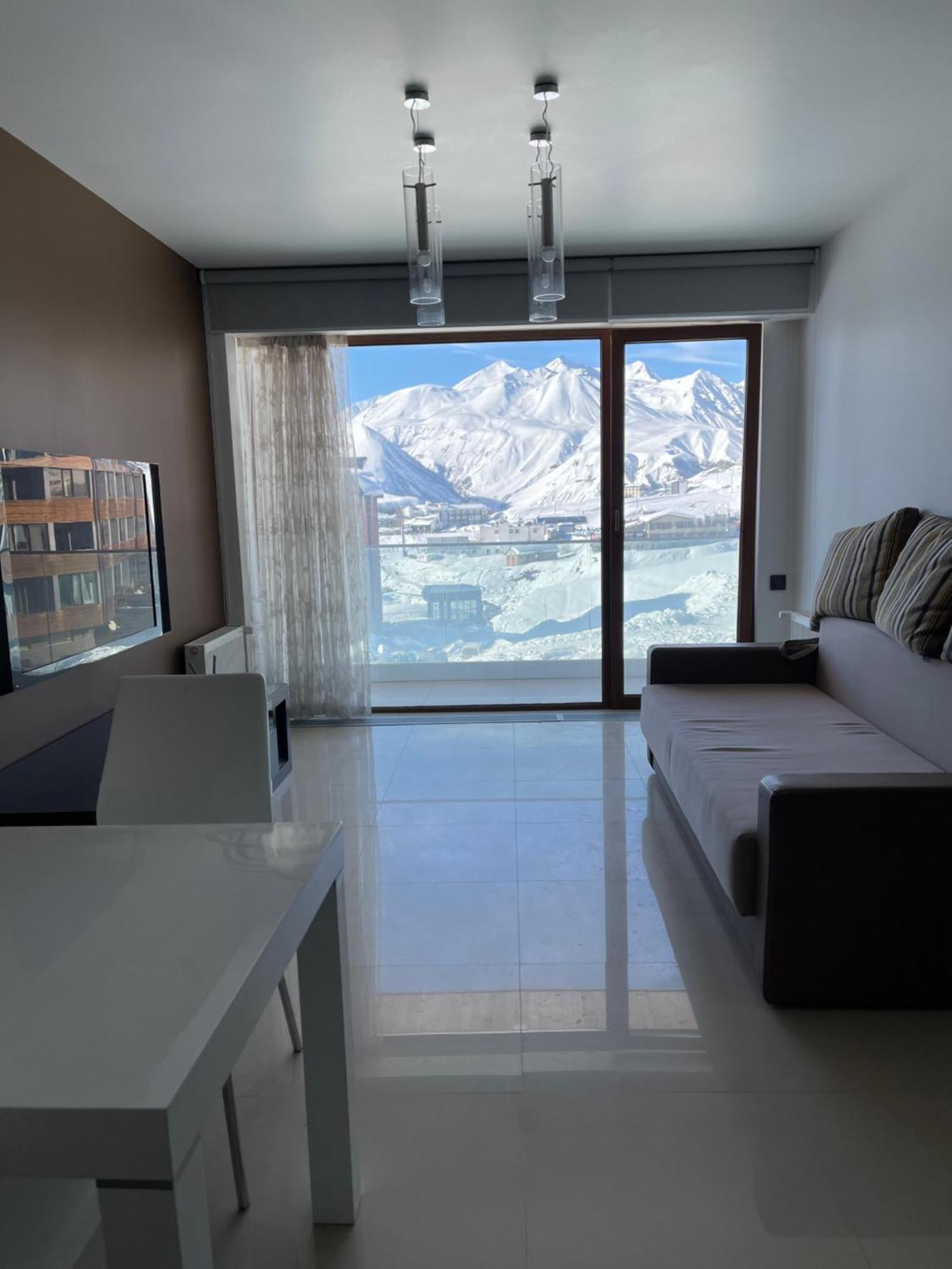 Happy Holidays Apartments In New Gudauri Exteriör bild